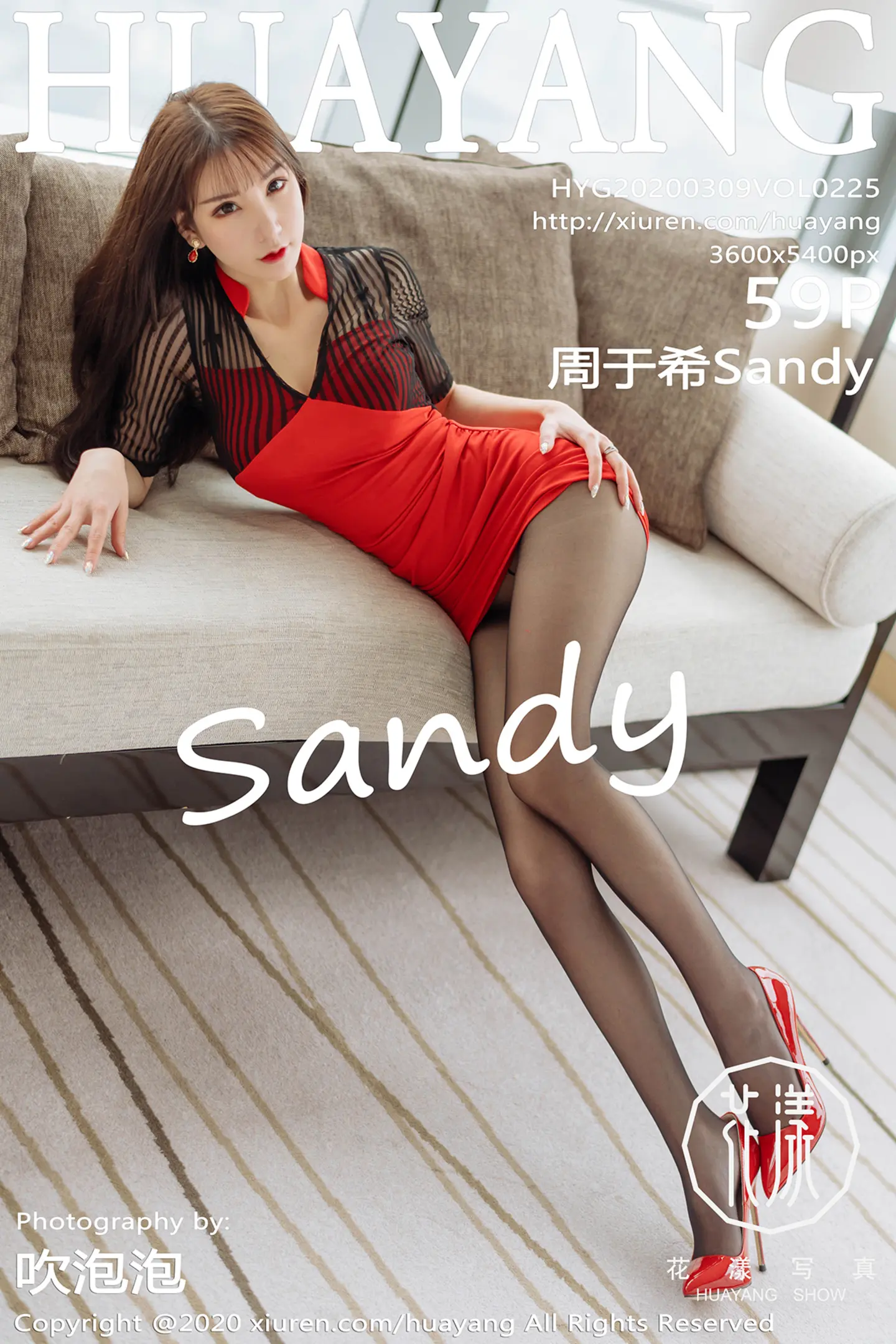 [HuaYang花漾]Vol.225_女神周于希Sandy艳红短裙配无内黑丝半脱露火辣身材诱惑写真59P-秀人网 - XiuRen.Space